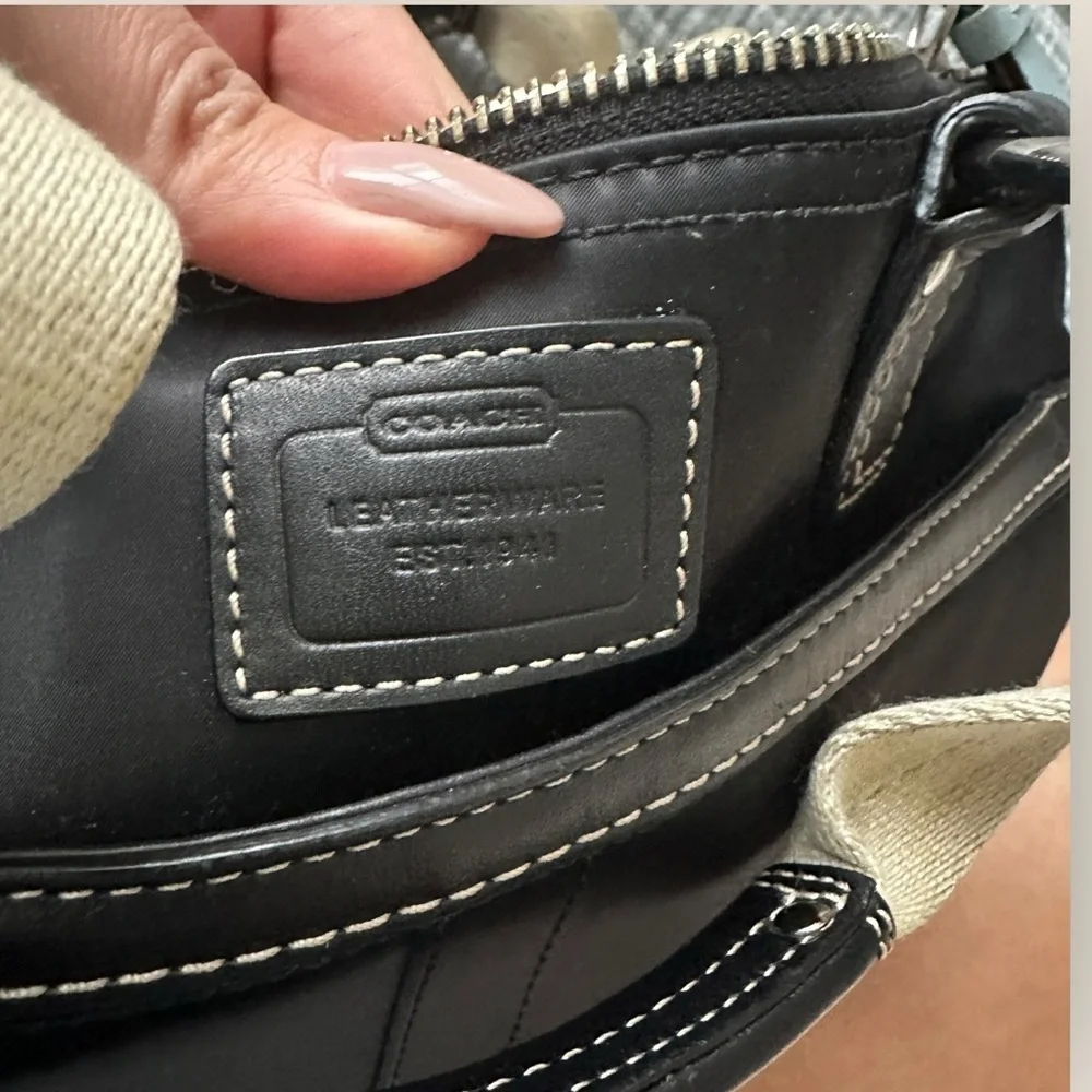 Coach | Vintage Y2K | Hampton Bag | Black with Blue Interior